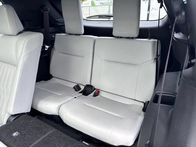 Used 2025 Mitsubishi Outlander SEL AWD/4WD image 15