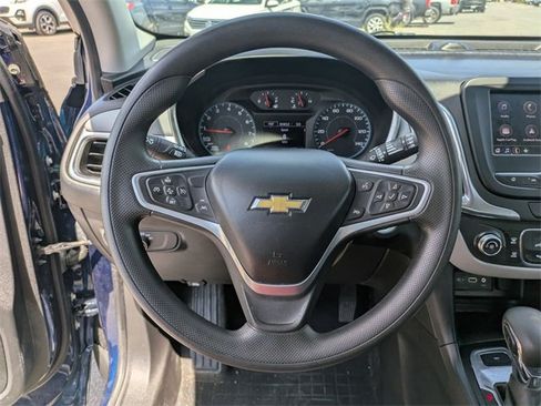 Used 2022 Chevrolet Equinox LS image 9