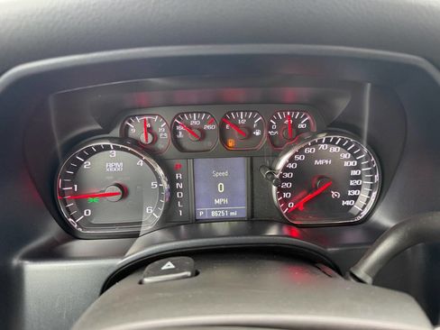 Used 2018 Chevrolet Silverado 2500 W/T w/ Snow Plow Prep Package AWD/4WD image 9