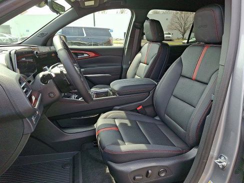 New 2026 Chevrolet Traverse RS w/ LPO, Floor Liner Package image 8