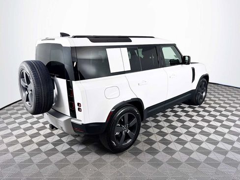 Used 2025 Land Rover Defender 110 S AWD/4WD image 5