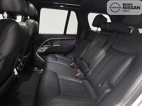 Used 2024 Land Rover Range Rover SE AWD/4WD image 10