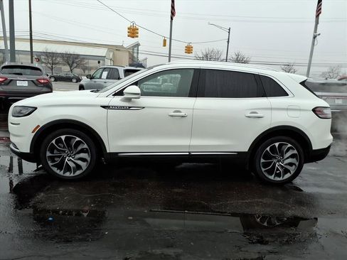 Certified 2022 Lincoln Nautilus Reserve image 4