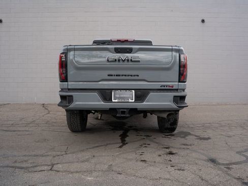 Used 2025 GMC Sierra 2500 AT4 w/ Technology Package AWD/4WD image 6