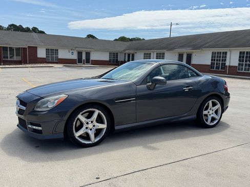 Used 2014 Mercedes-Benz SLK 250 image 1