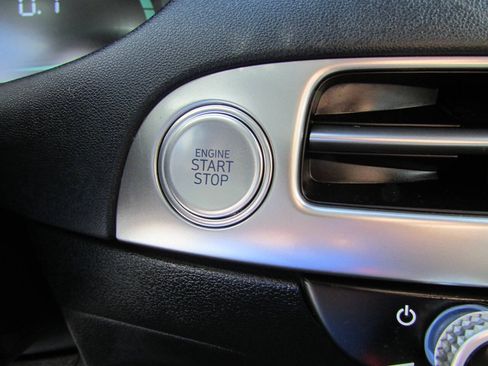 Used 2025 Hyundai Palisade SEL FWD image 29