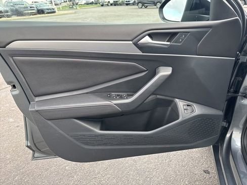 Used 2024 Volkswagen Jetta Sport image 30