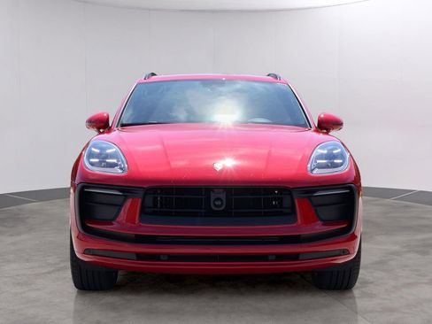 Certified 2025 Porsche Macan image 13