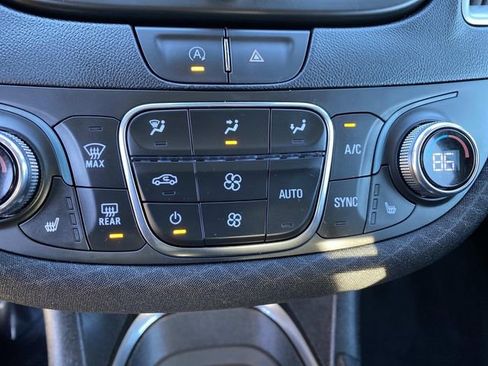 Used 2023 Chevrolet Malibu LT image 9