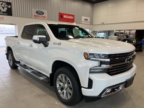 Used 2019 Chevrolet Silverado 1500 High Country image 3