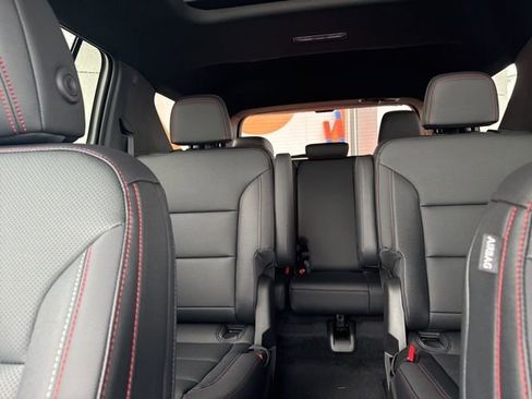 New 2026 Chevrolet Traverse Z71 w/ Driver Confidence Package image 28