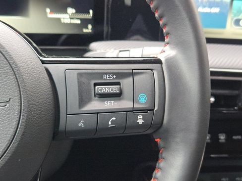 Certified 2025 Nissan Kicks SR FWD image 20