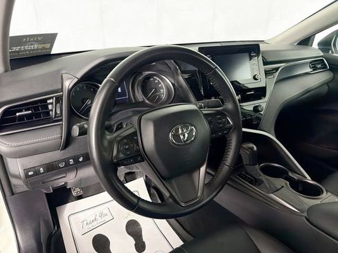 Used 2024 Toyota Camry SE FWD image 9