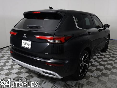 Used 2023 Mitsubishi Outlander SE image 6