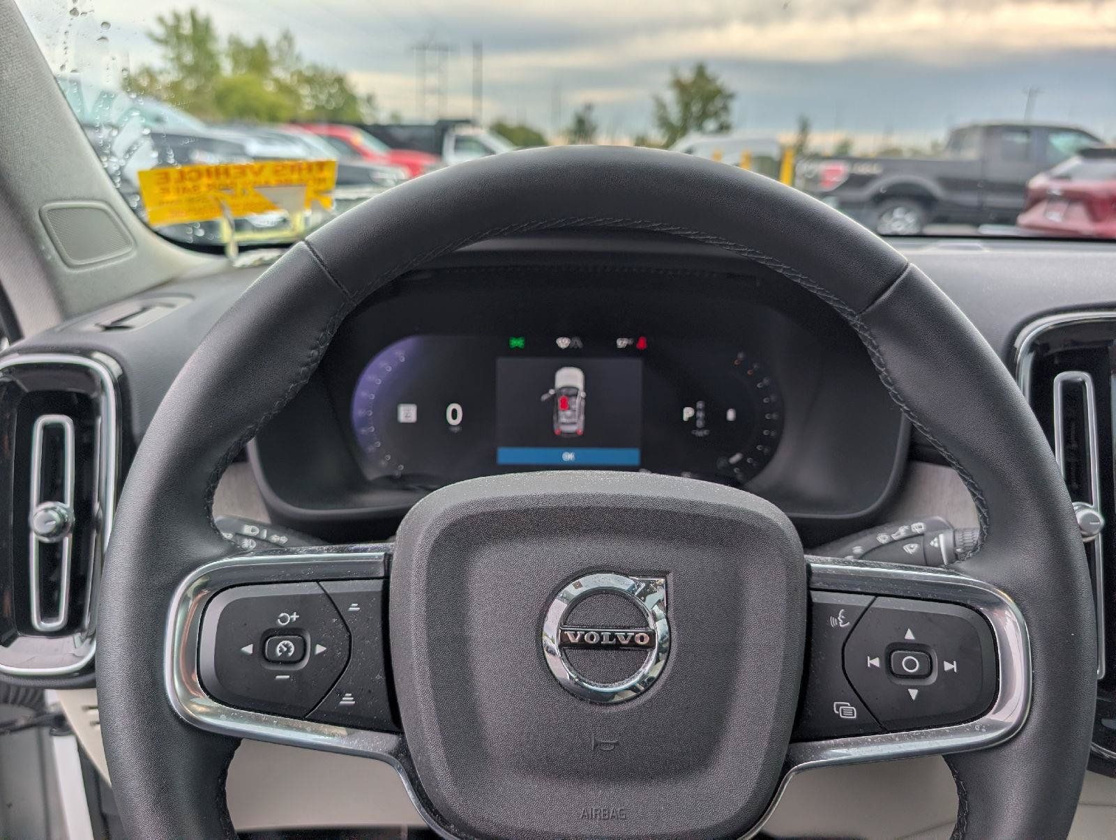 Used 2023 Volvo XC40 B5 Plus w/ Climate Package AWD/4WD image 11