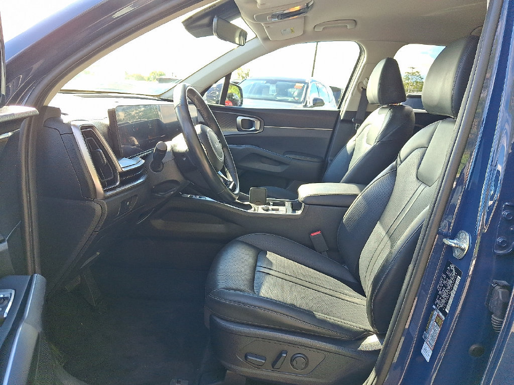 Used 2024 Kia Sorento S FWD image 14
