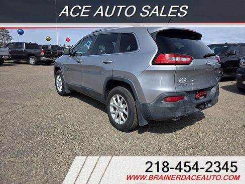 Used 2014 Jeep Cherokee Latitude w/ Comfort/Convenience Group AWD/4WD image 3