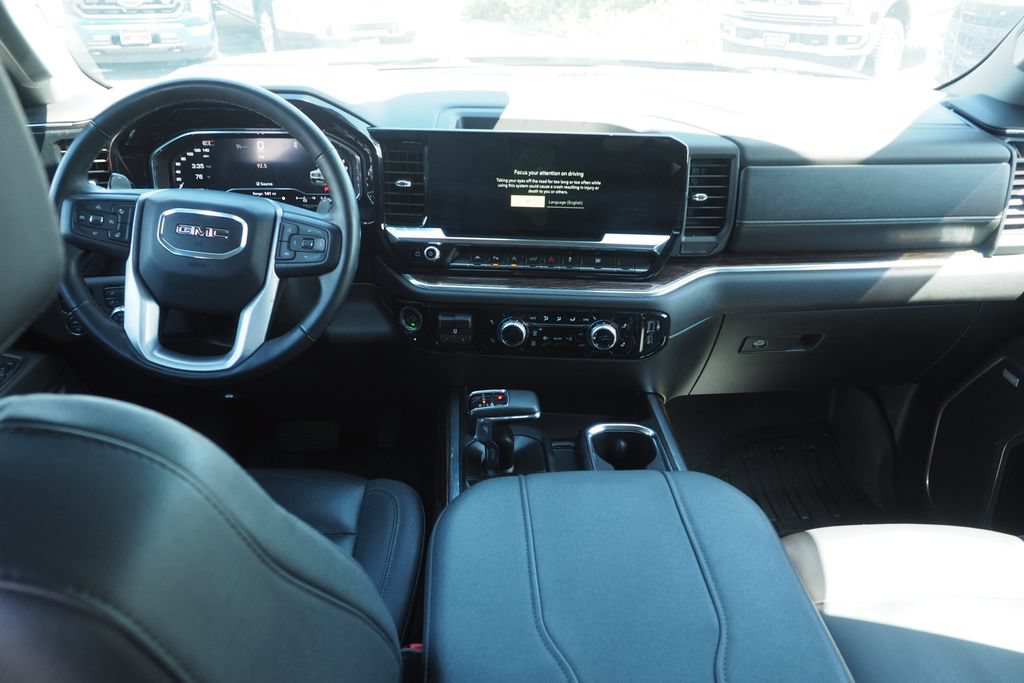 Used 2024 GMC Sierra 1500 Elevation w/ Elevation Premium Package AWD/4WD image 16