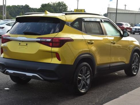 Used 2023 Kia Seltos LX AWD/4WD image 9