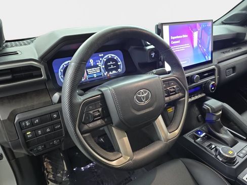 Used 2024 Toyota Tacoma Limited AWD/4WD image 18