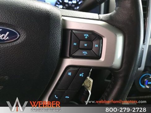 Used 2019 Ford F250 Lariat w/ Chrome Package image 24