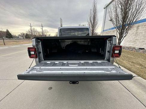 Used 2020 Jeep Gladiator Rubicon image 25