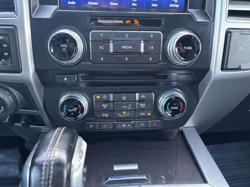 Used 2017 Ford F150 Platinum w/ FX4 Off-Road Package AWD/4WD image 19