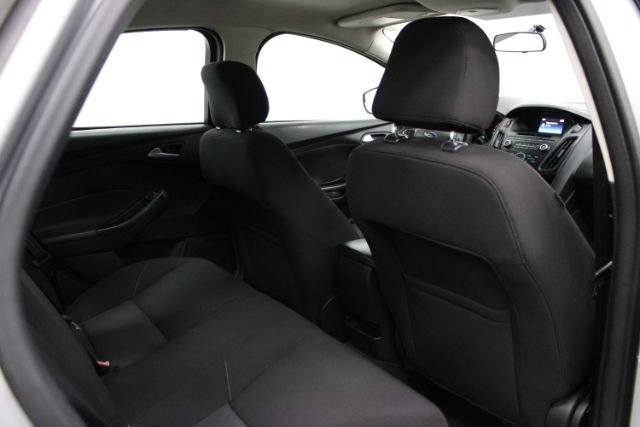 Used 2015 Ford Focus SE FWD image 21