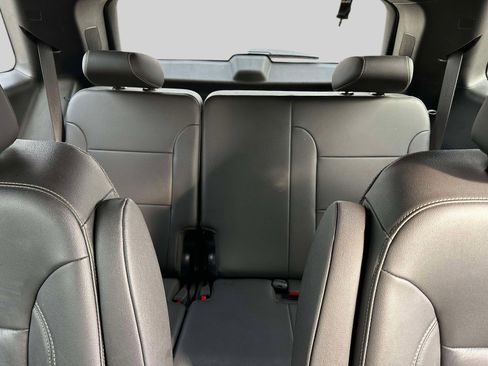 Certified 2023 Chevrolet Traverse LT w/ LT Premium Package image 12