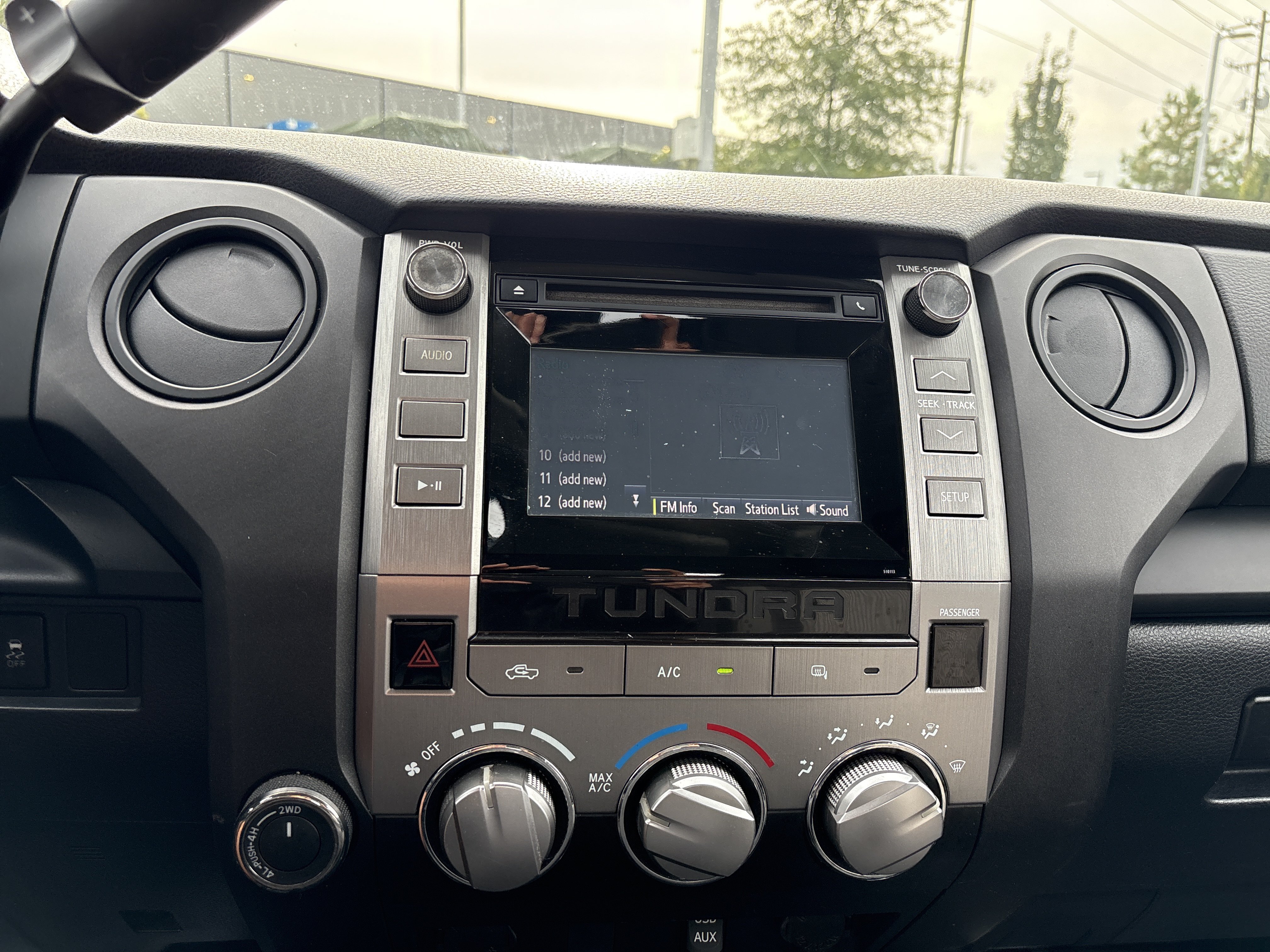 Used 2017 Toyota Tundra SR AWD/4WD image 27