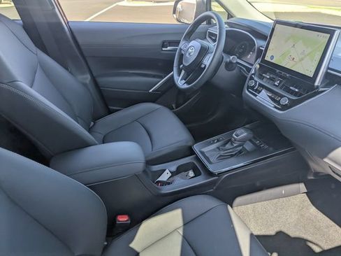 Used 2026 Toyota Corolla Cross XLE w/ Convenience Package FWD image 11