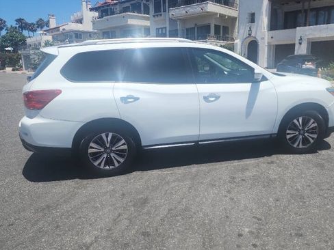 Used 2018 Nissan Pathfinder S FWD image 14