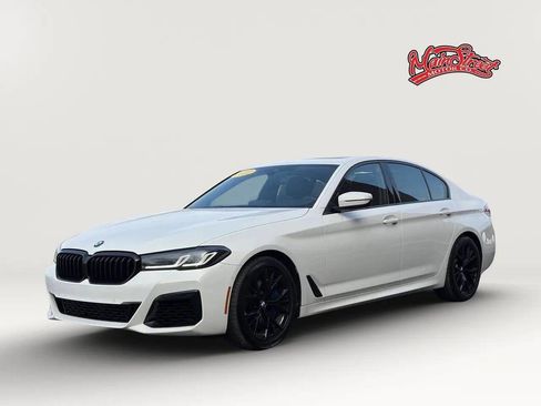 Used 2022 BMW 540i xDrive w/ M Sport Package image 3