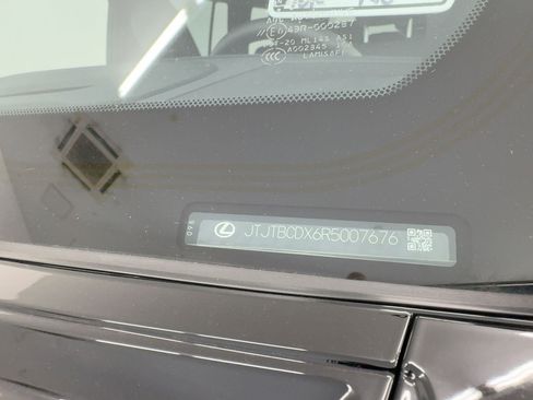 Used 2024 Lexus GX 550 w/ Accessory Package (Z1) image 21