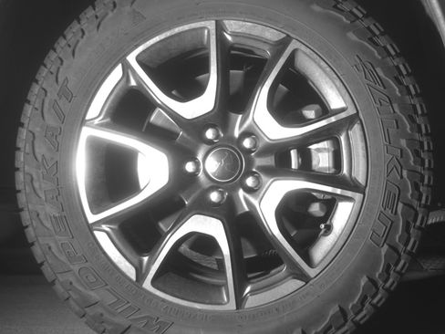 Used 2025 Jeep Compass Trailhawk image 13