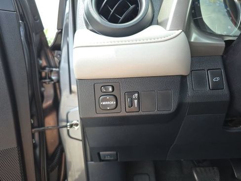 Used 2016 Toyota RAV4 XLE FWD image 23