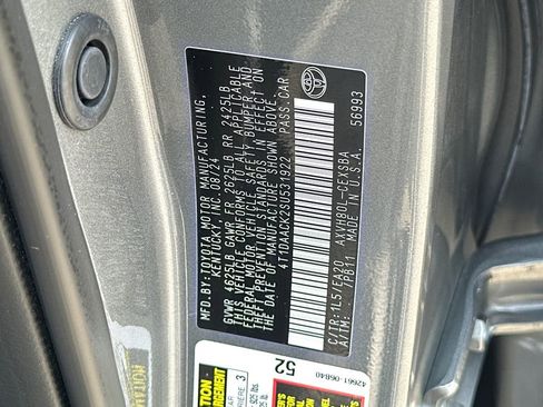 Used 2025 Toyota Camry SE w/ Convenience Package FWD image 35