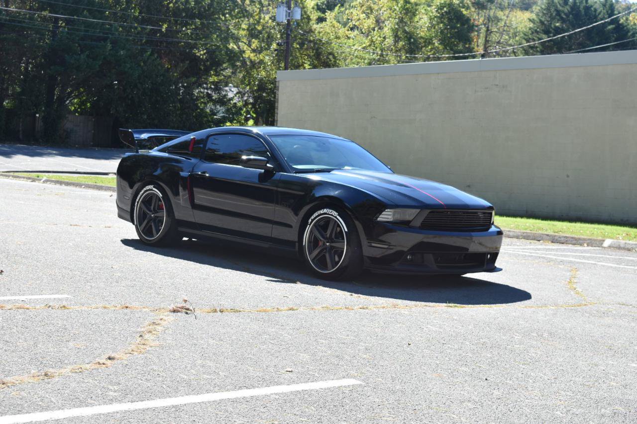 Used 2010 Ford Mustang GT Premium RWD image 9