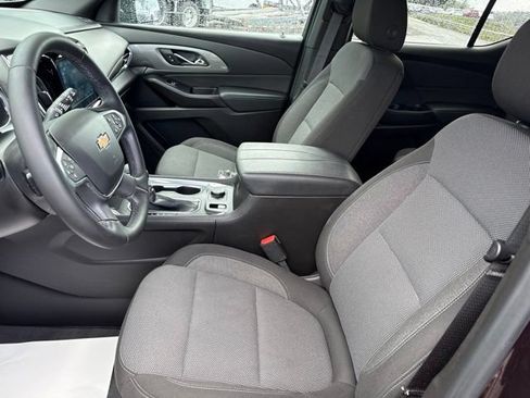Used 2023 Chevrolet Traverse LT AWD/4WD image 9