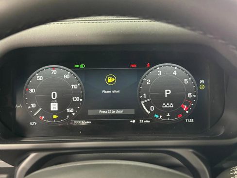 New 2026 Land Rover Defender 110 S image 31