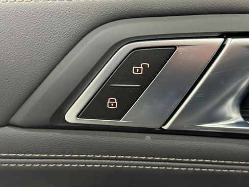 New 2026 BMW X6 xDrive40i image 25