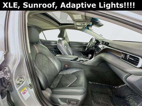 Used 2018 Toyota Camry XLE image 30