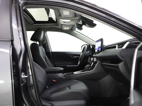 Used 2025 Toyota RAV4 XLE Premium w/ Weather Package image 9