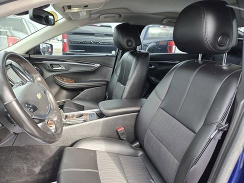 Used 2014 Chevrolet Impala LT w/ Convenience Package image 25