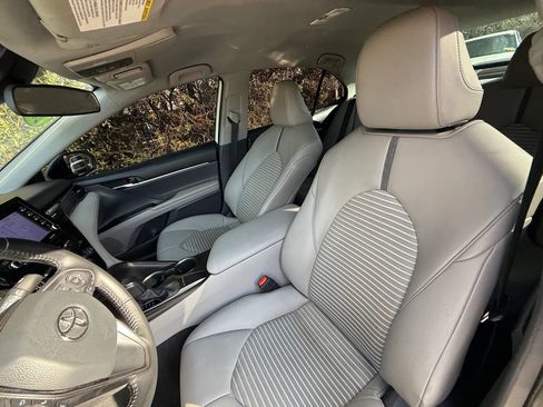 Used 2022 Toyota Camry SE FWD image 41
