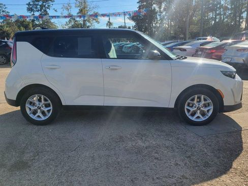 Used 2023 Kia Soul S image 4