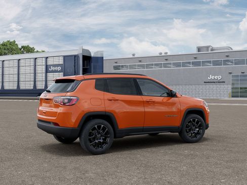 New 2026 Jeep Compass Latitude image 3