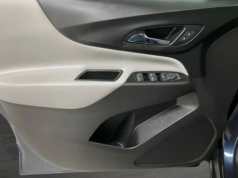 Used 2018 Chevrolet Equinox LS FWD image 9