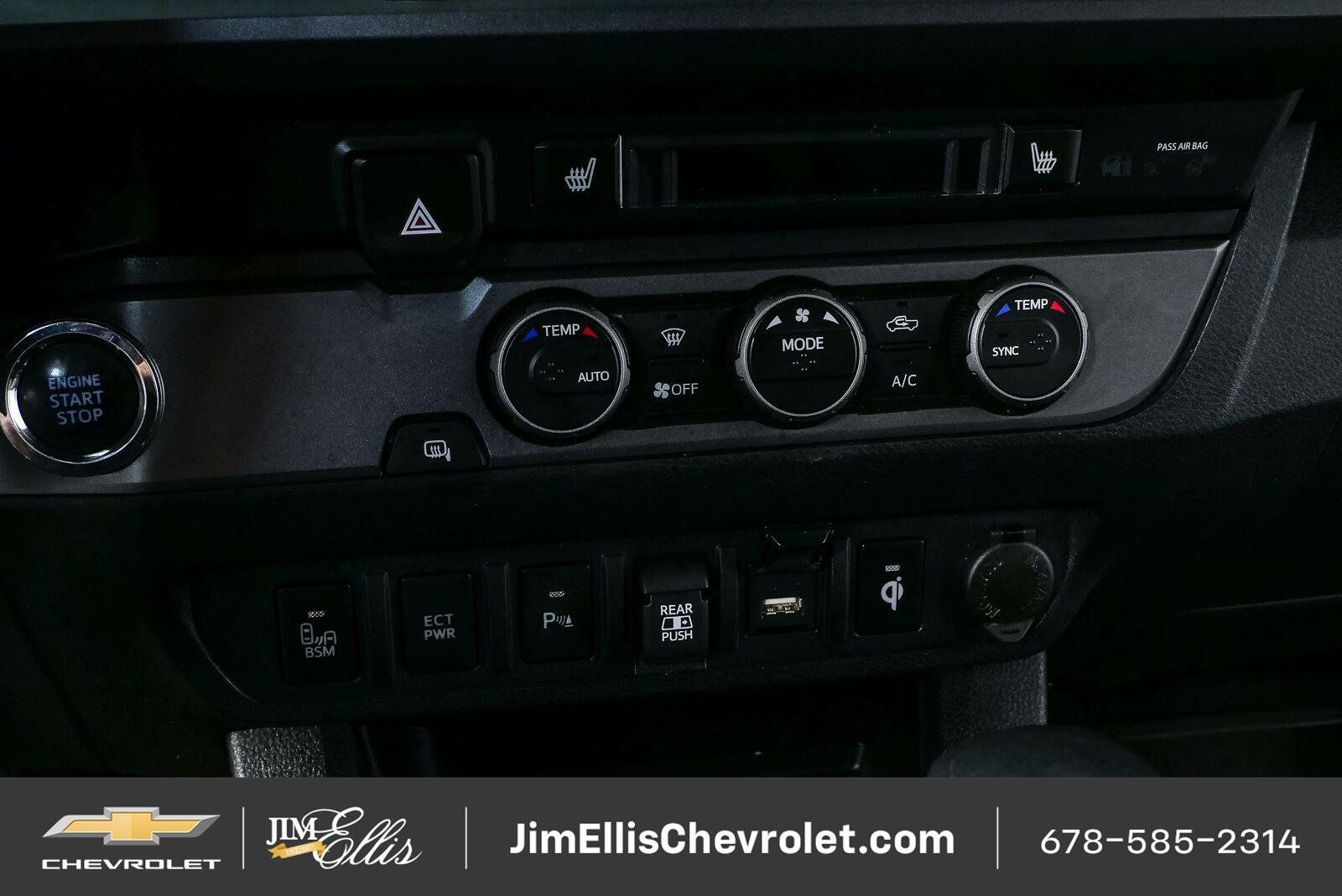 Used 2022 Toyota Tacoma TRD Off-Road w/ TRD Premium Off Road Package RWD image 17