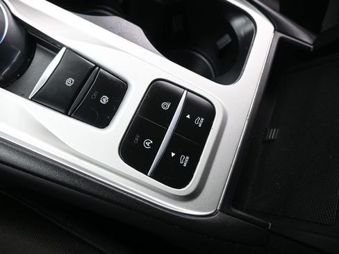 Certified 2023 Ford Explorer XLT image 17